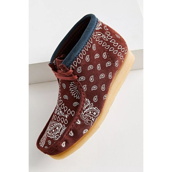Clarks Wallabee Moccasin Shoes Paisley Brown Bandana Print Mens Size 10 43 main image 6